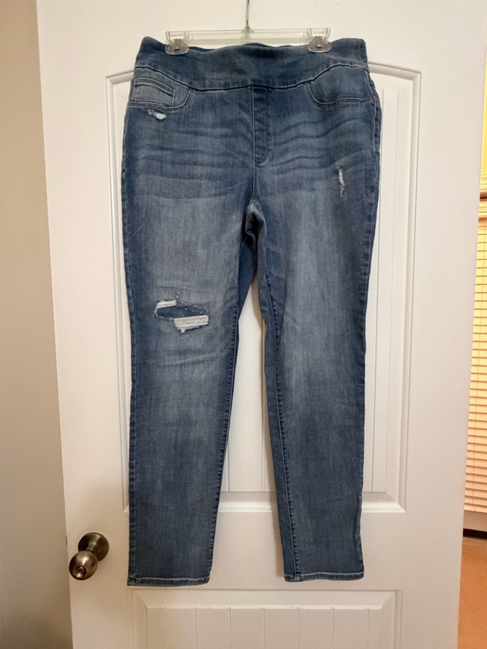 Chico's Women's Light Blue Distressed Jeggings Size 2 (12R)